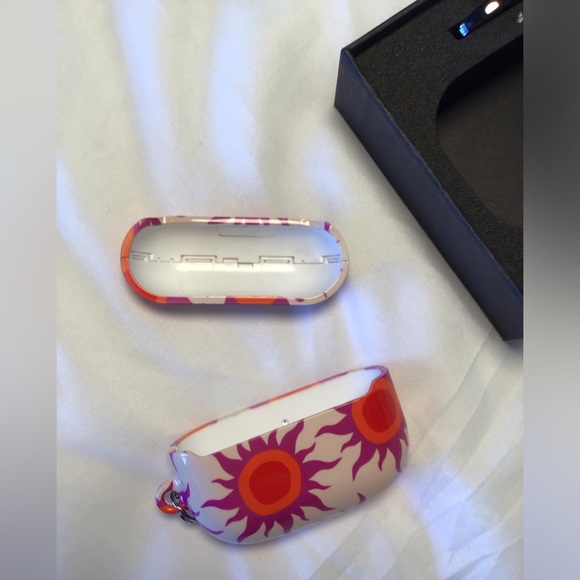 Colorful Earbuds Case - Picture 7 of 7